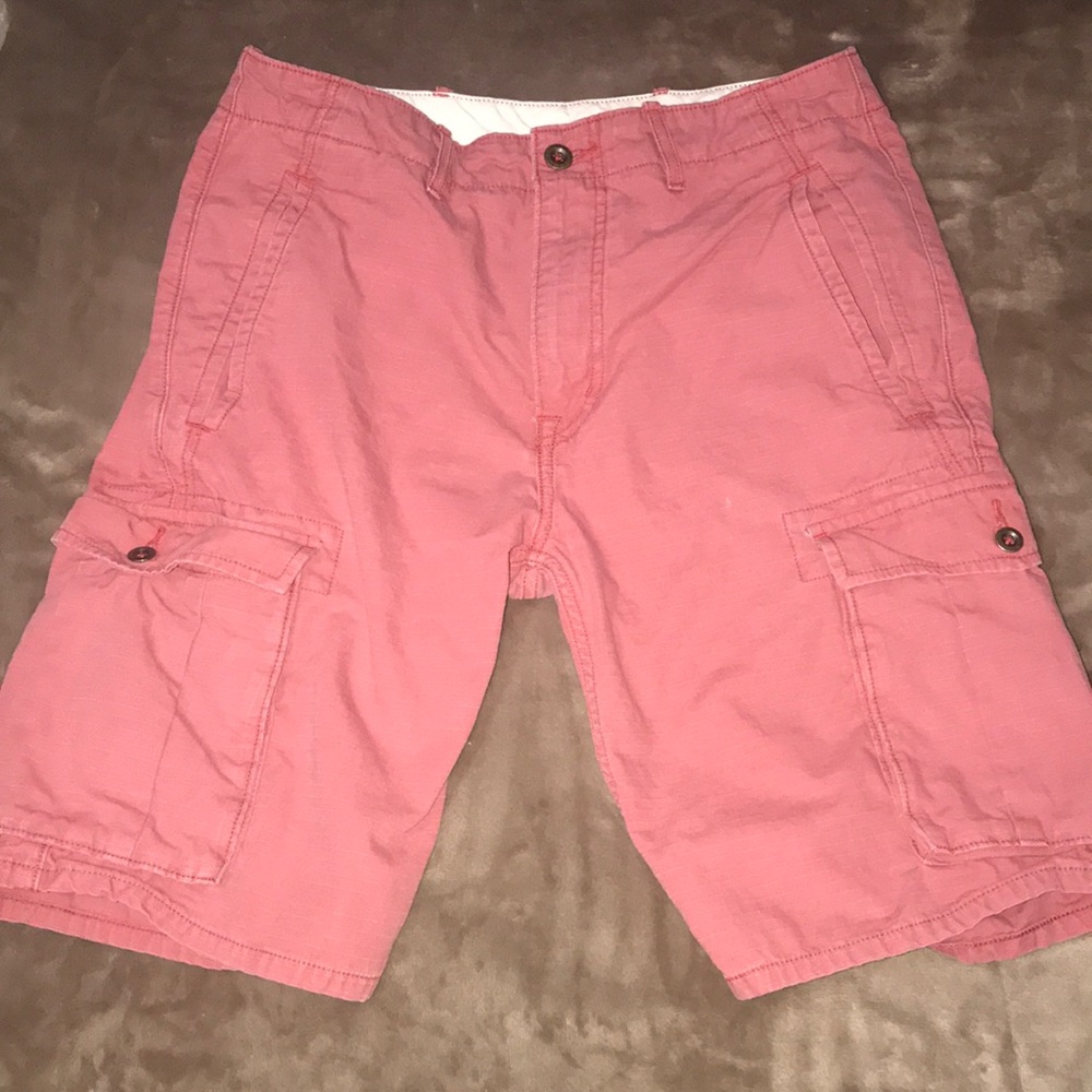 Levi’s faded red/pink Cargo Shorts Size 30